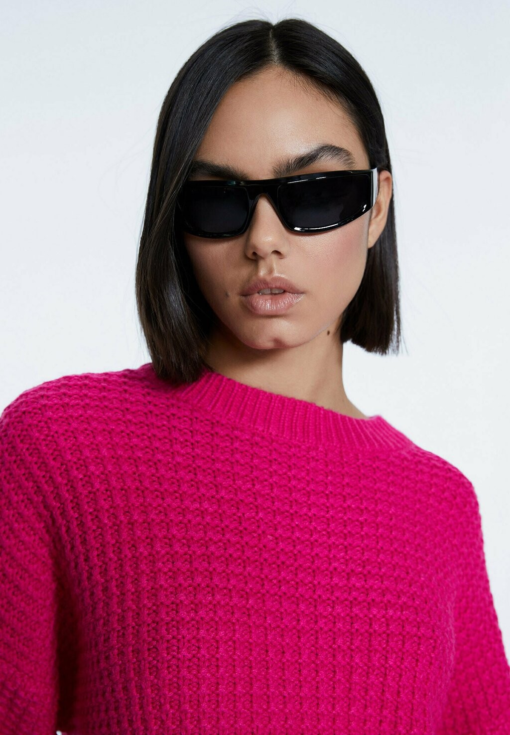 

Солнцезащитные очки Stradivarius, черный