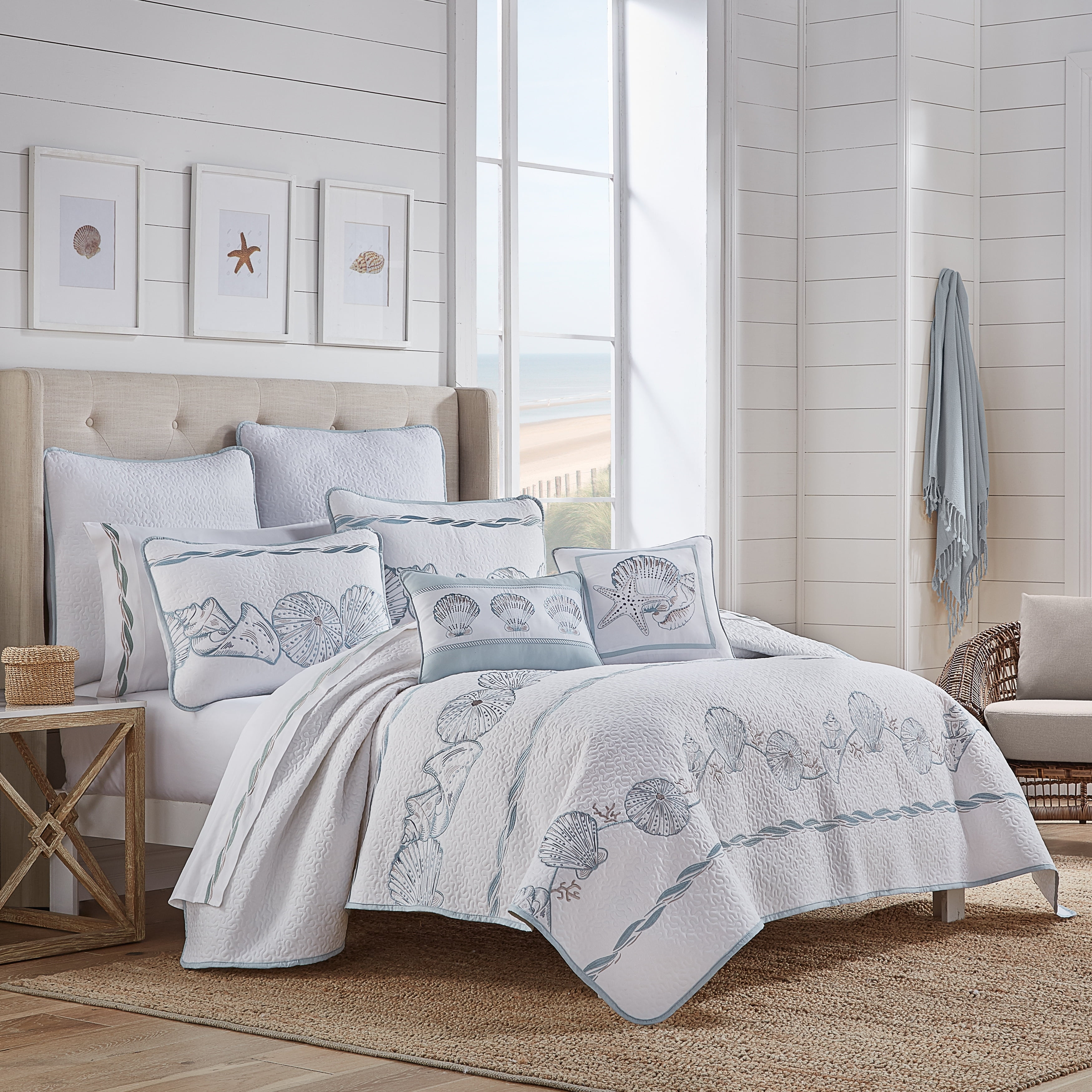 

Комплект постельного белья Royal Court Water Front Coral King Bed Bath & Beyond, бело-синий