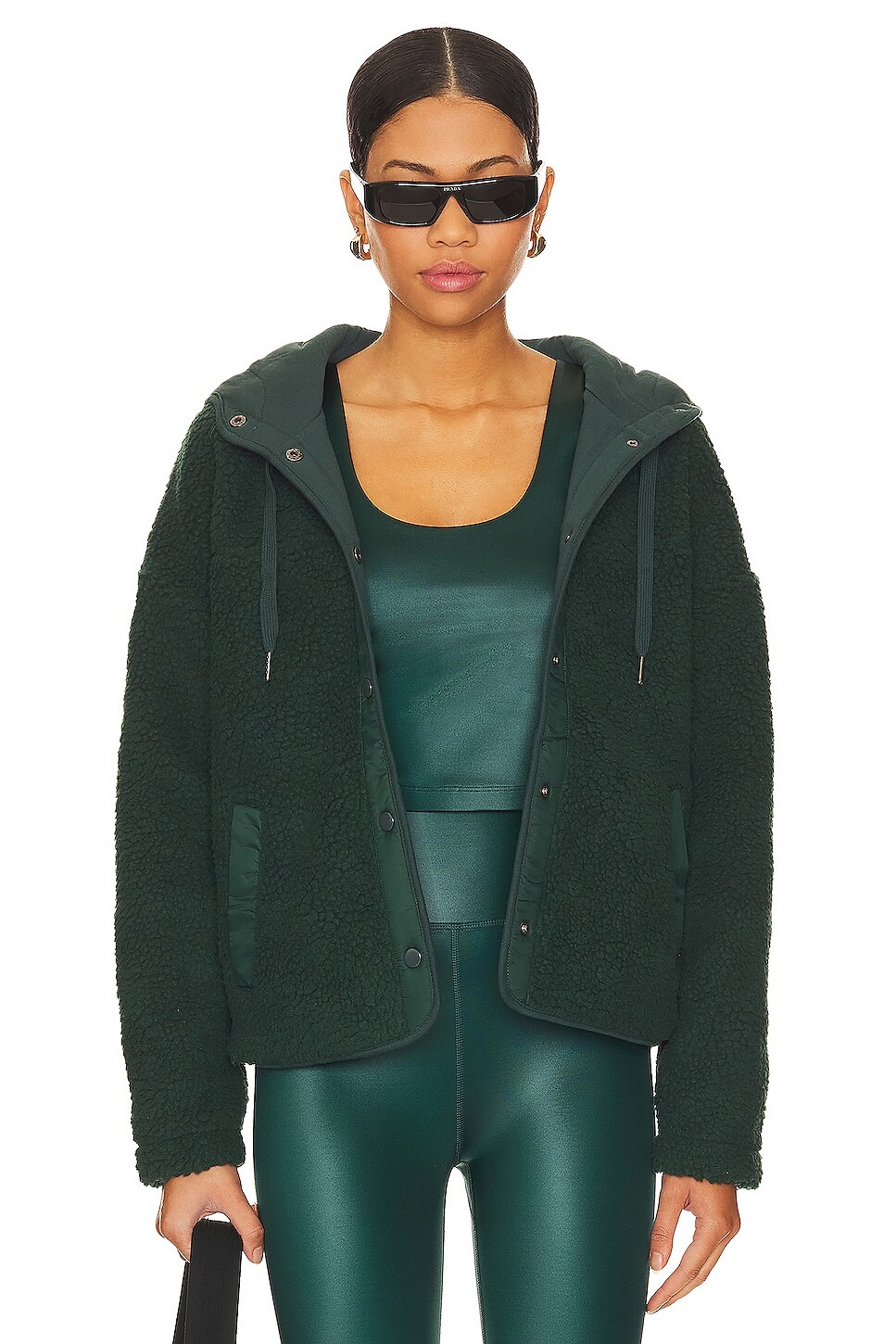 

Куртка Spiritual Gangster Nessa Hooded Sherpa, цвет Deep Forest