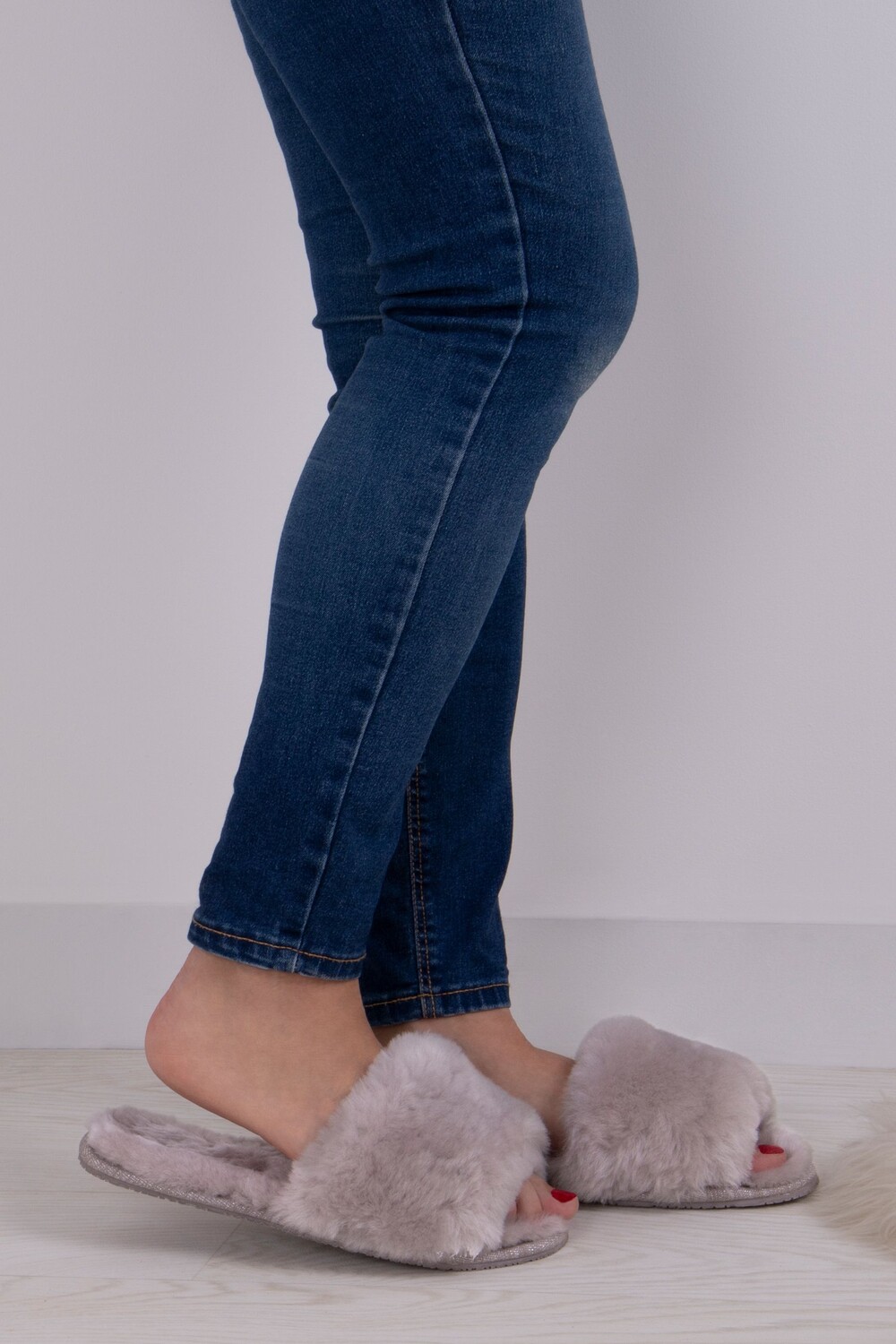 

Женские тапочки Lily из овчины Just Sheepskin, серый