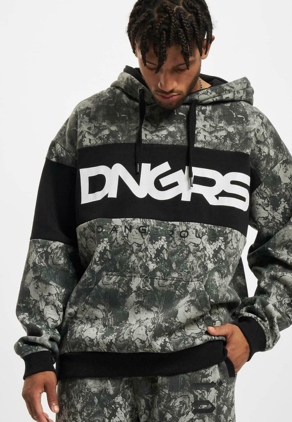 

Худи Dangerous DNGRS