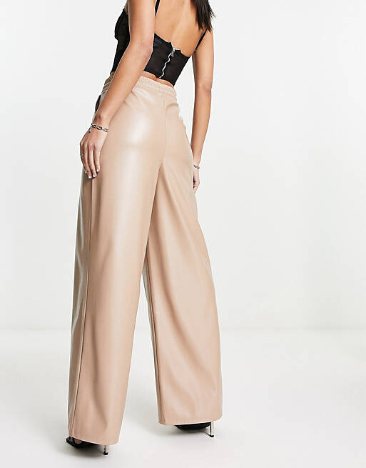 

Широкие джоггеры из искусственной кожи ASOS DESIGN