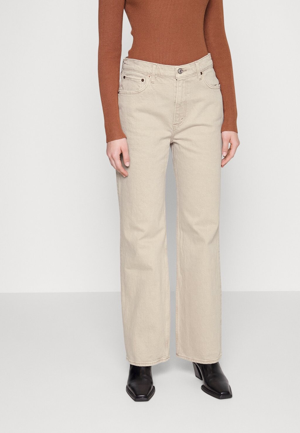 

Джинсы свободного кроя Abercrombie & Fitch
