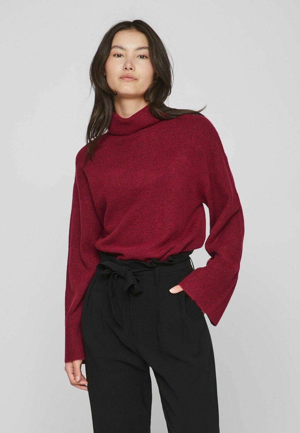 

Свитшот VILA РОЛЛКРАГЕН, цвет beet red