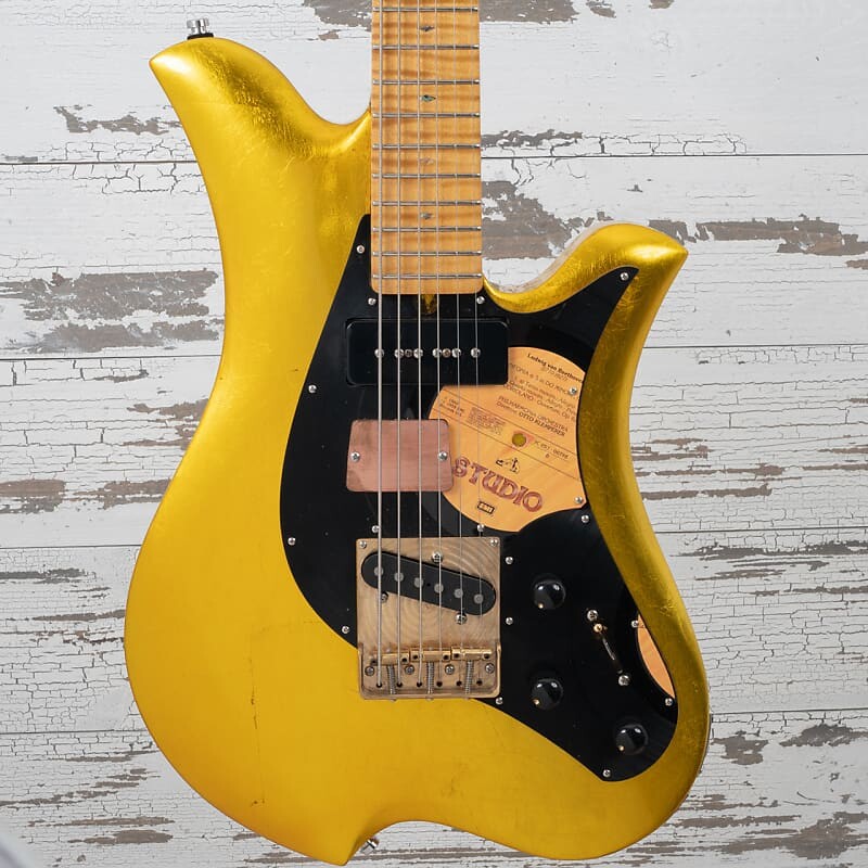 

Электрогитара Bacci Leonardo Funk Machine - Gold Leaf