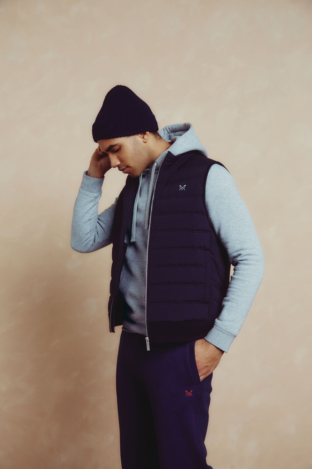 

Гибридный вязаный жилет Dartmouth Crew Clothing Crew Clothing Company, синий