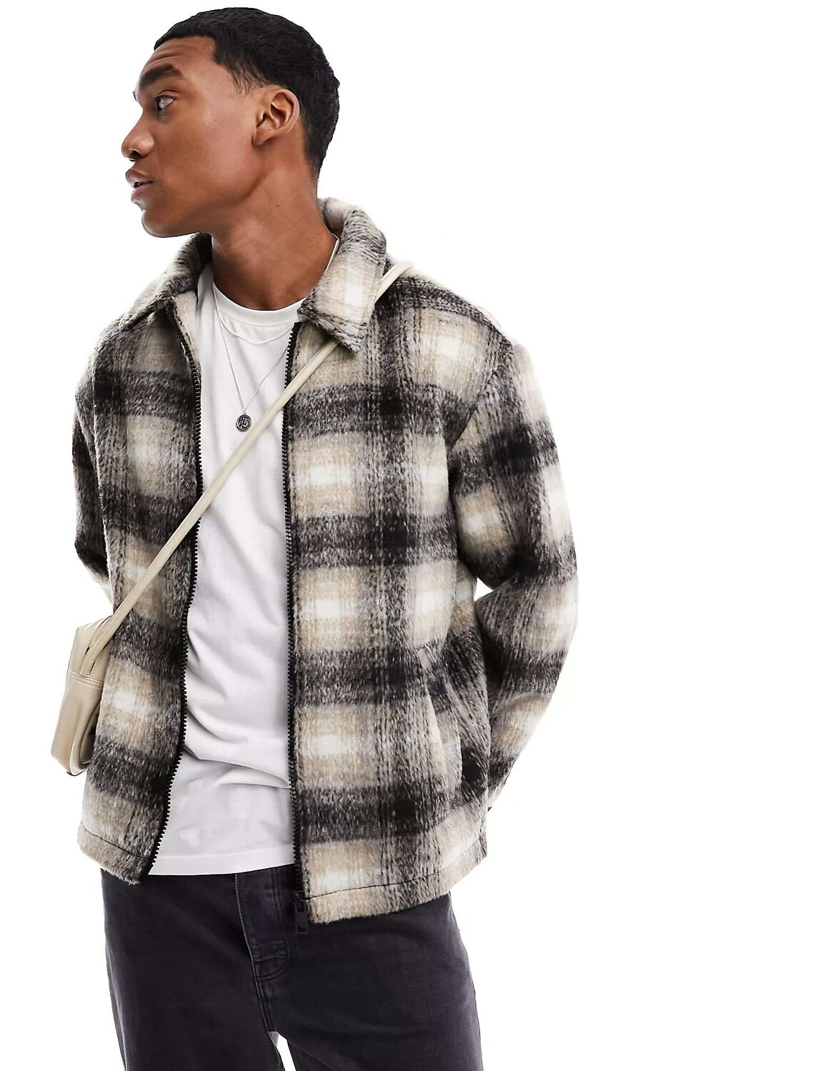 

Бежевая куртка Харрингтон в клетку Jack & Jones
