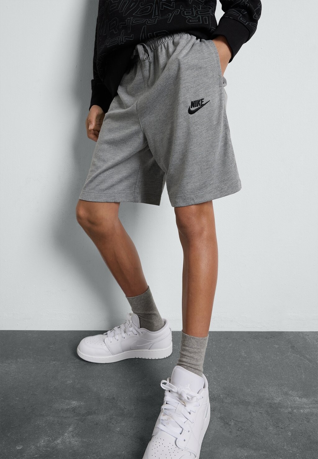 

Шорты UNISEX Nike Sportswear, цвет carbon heather/black
