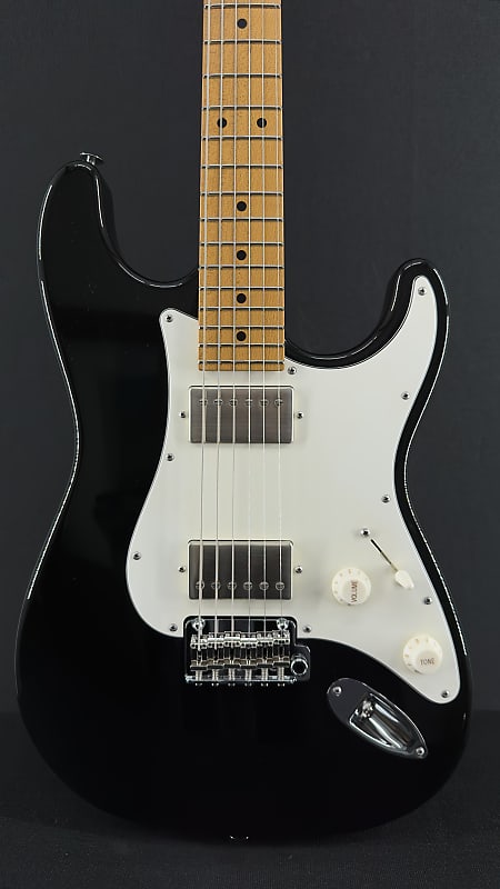 Электрогитара Suhr Custom Classic S Antique with 2 Humbuckers in Black with Roasted Maple Fretboard электрогитара suhr custom classic s antique electric guitar olympic white 77084