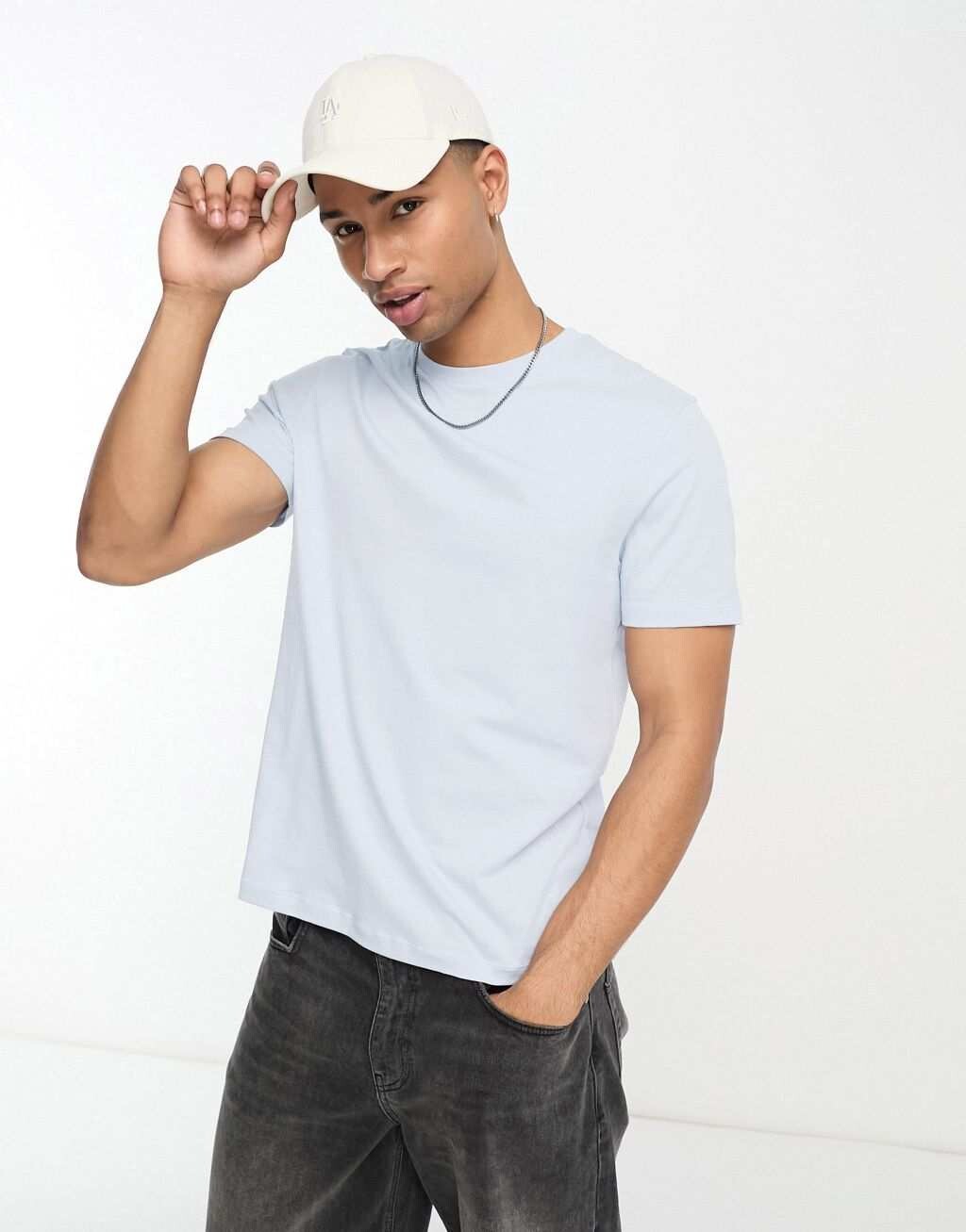 

Бледно-голубая футболка с круглым вырезом ASOS DESIGN, Синий