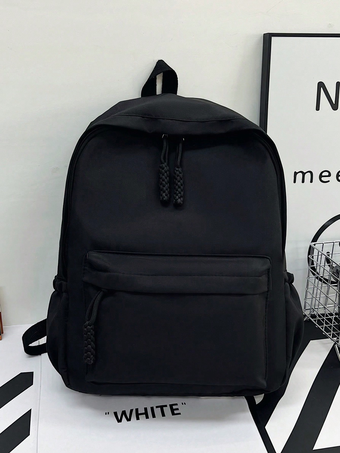 1 нейлоновый однотонный рюкзак для отдыха для студентов, черный