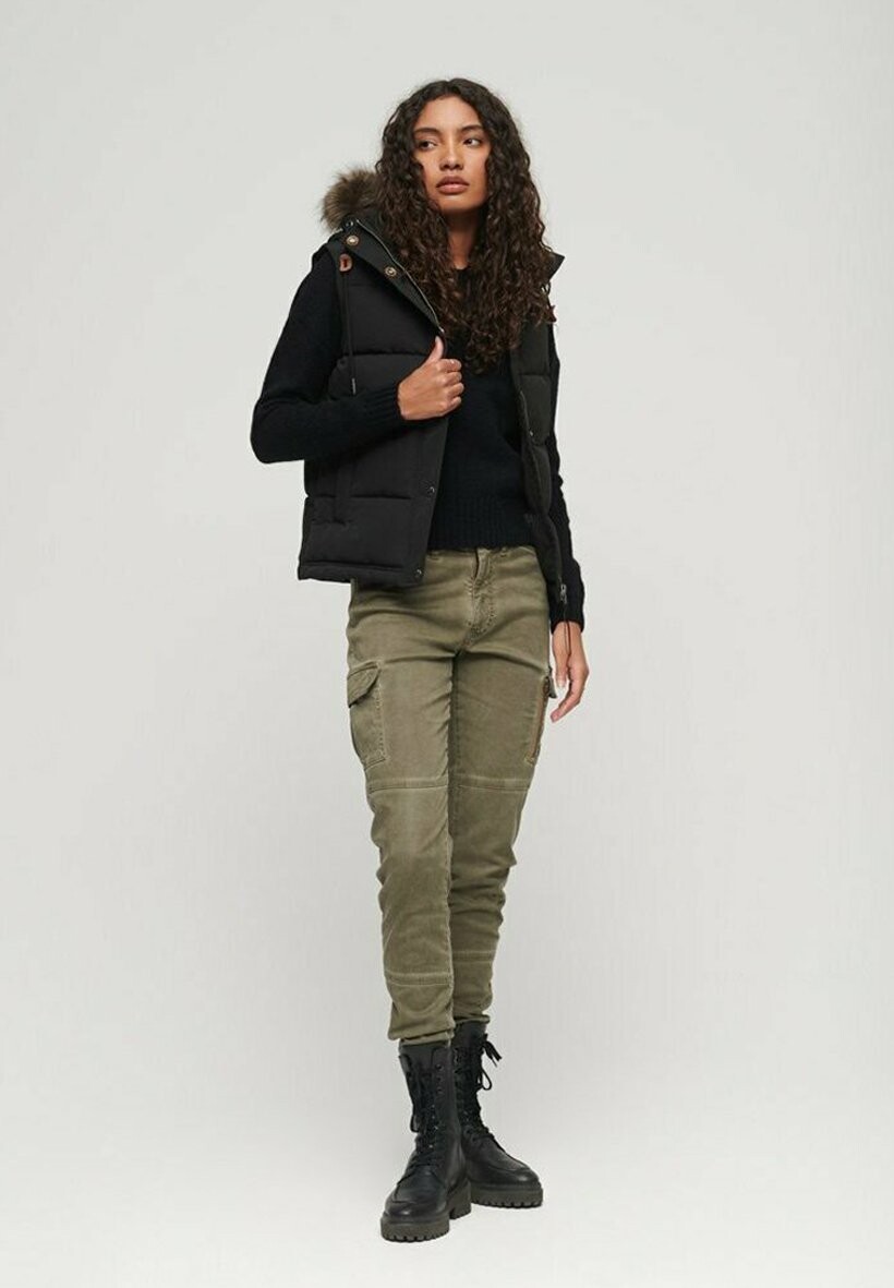 

Жилет Superdry ЭВЕРЕСТ, цвет jet black