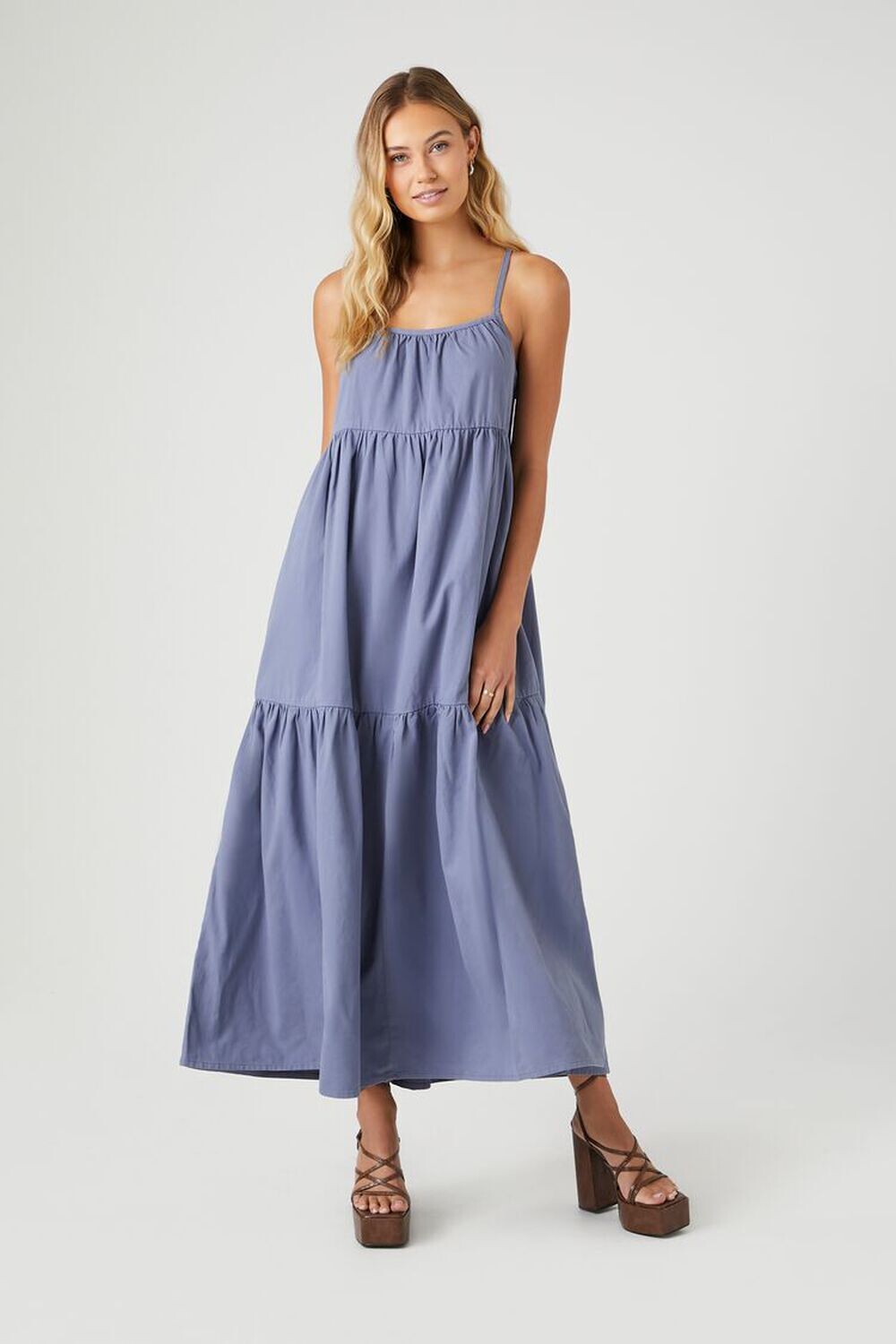 

Многоярусное платье-миди на бретельках Forever 21, синий