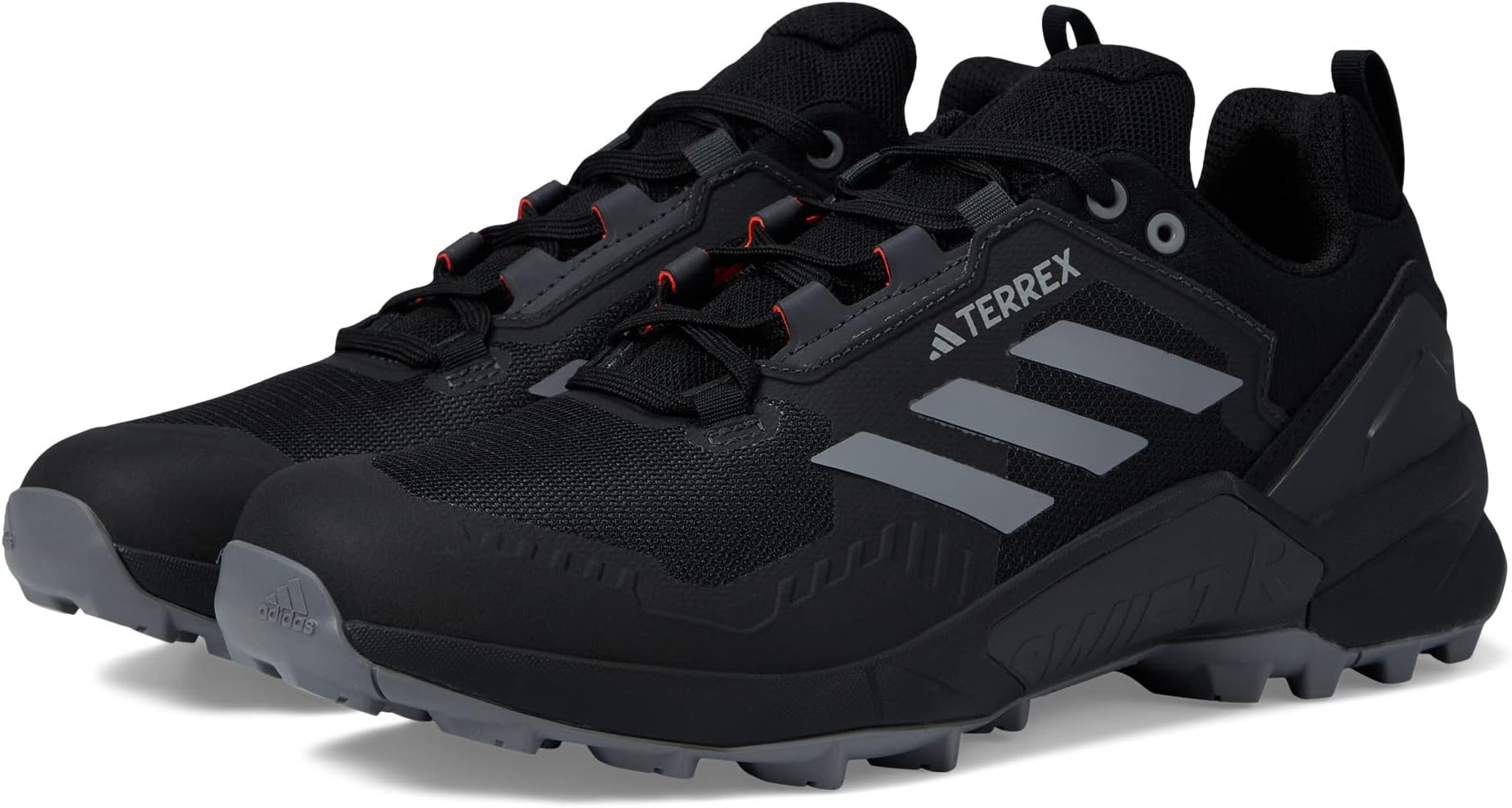 

Походная обувь Terrex Swift R3 adidas, цвет Black/Grey/Solar Red 1