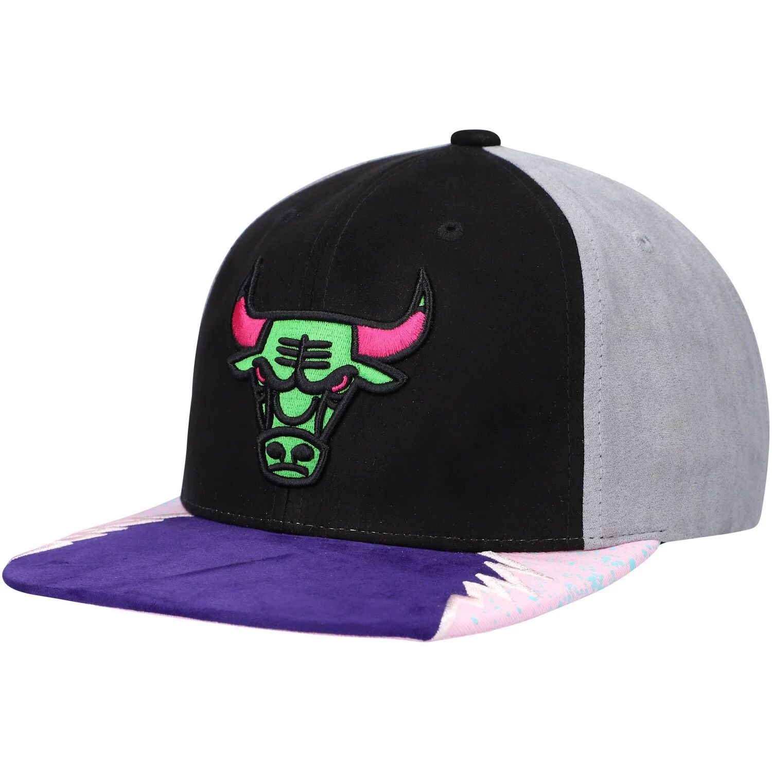 цена Мужская кепка Snapback Mitchell & Ness черного/розового цвета Chicago Bulls Day 5