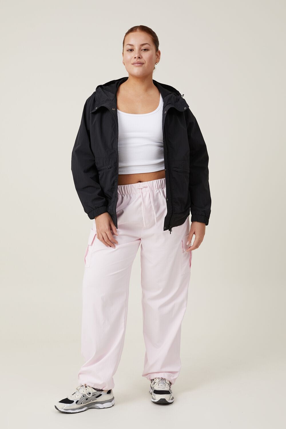 

Тканый компактный анорак Cotton On Body