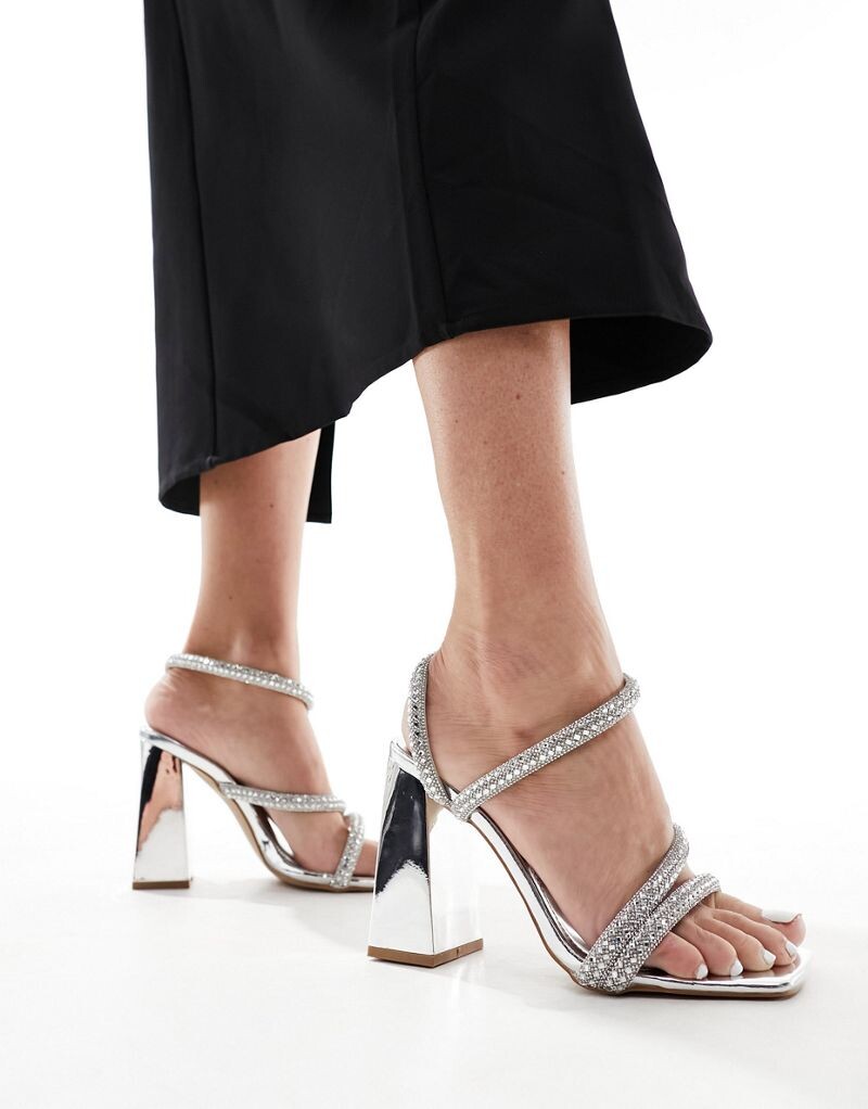 

Босоножки Simmi London Elanaa на блочном каблуке с декорированными ремешками SIMMI Shoes