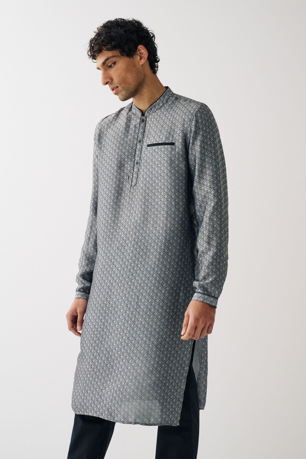 

Мужская удлиненная куртка Kurta с вышивкой Next, серебряный