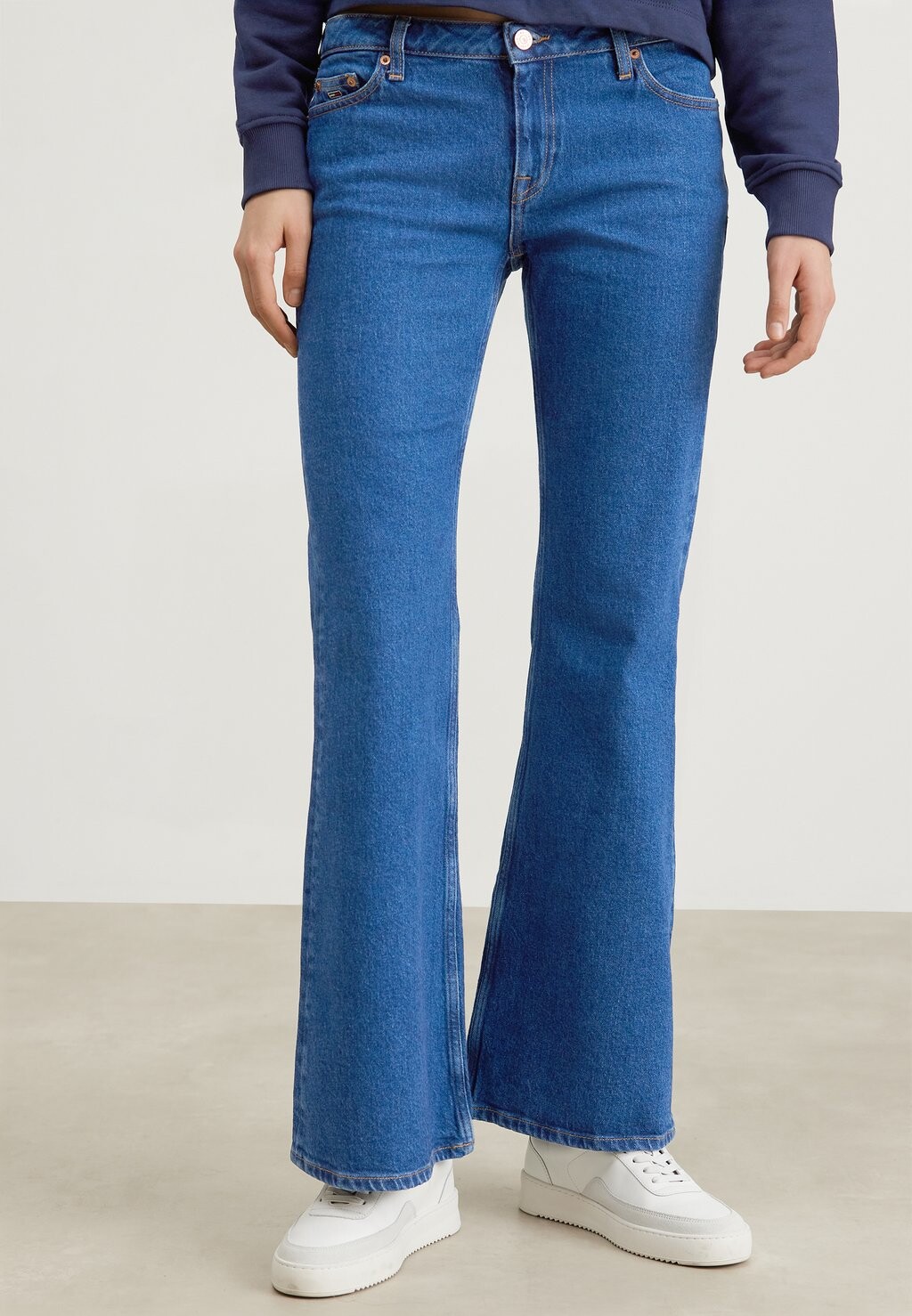 

Расклешенные джинсы SOPHIE Tommy Jeans, цвет denim dark