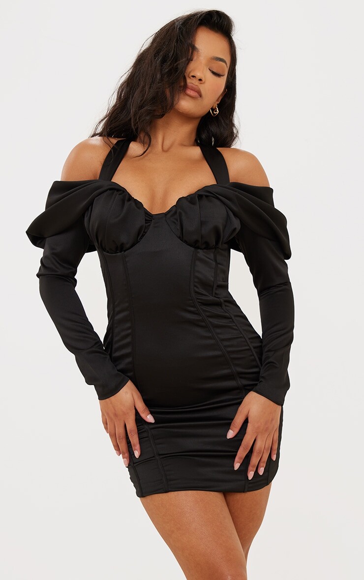 

PrettyLittleThing Черное облегающее платье с открытыми плечами и драпировкой PLT Label