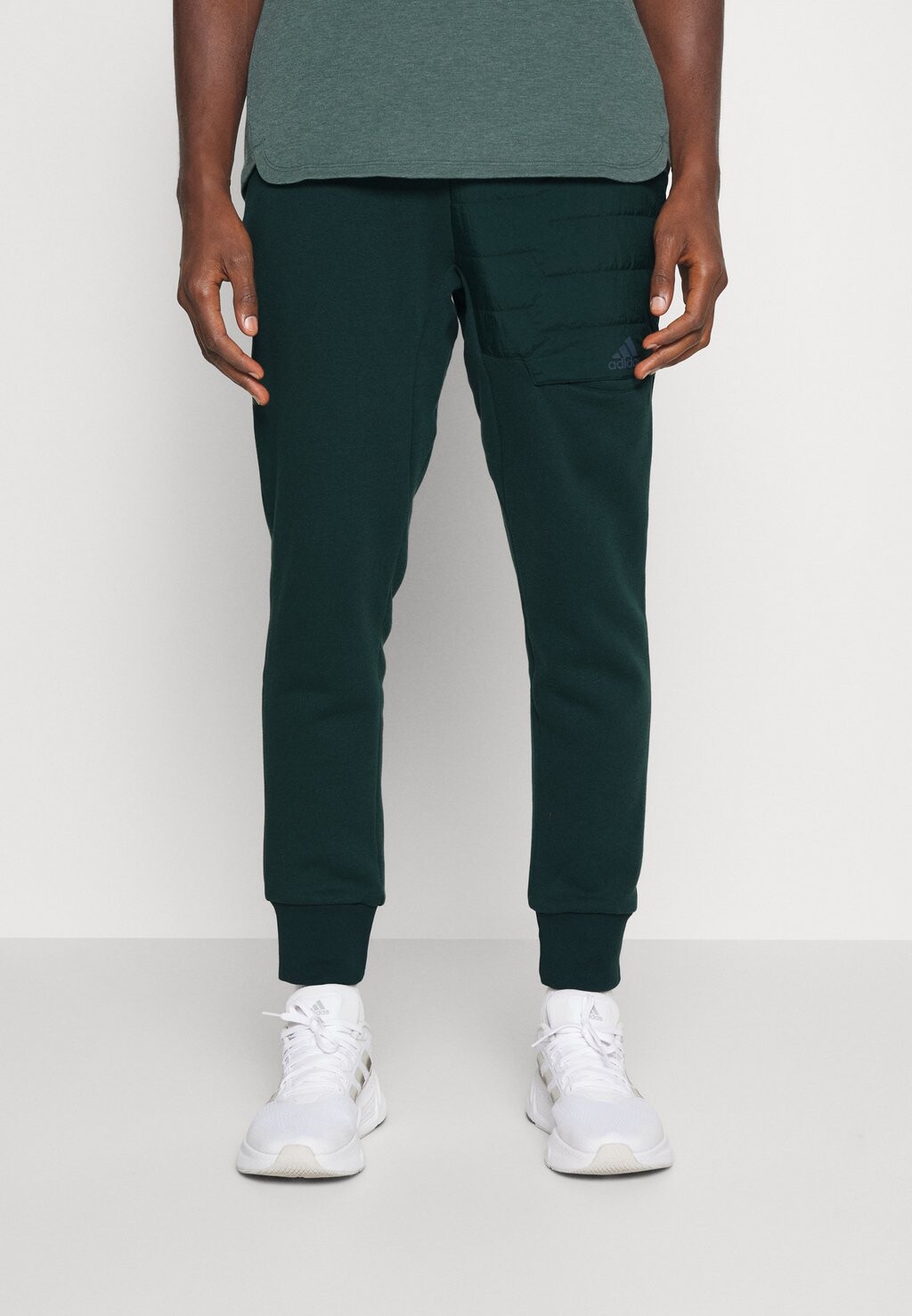 

Спортивные брюки Adidas