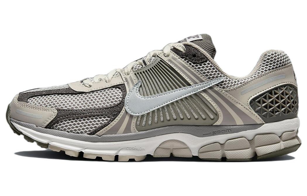 

Кроссовки Nike Air Zoom Vomero 5 Мужской