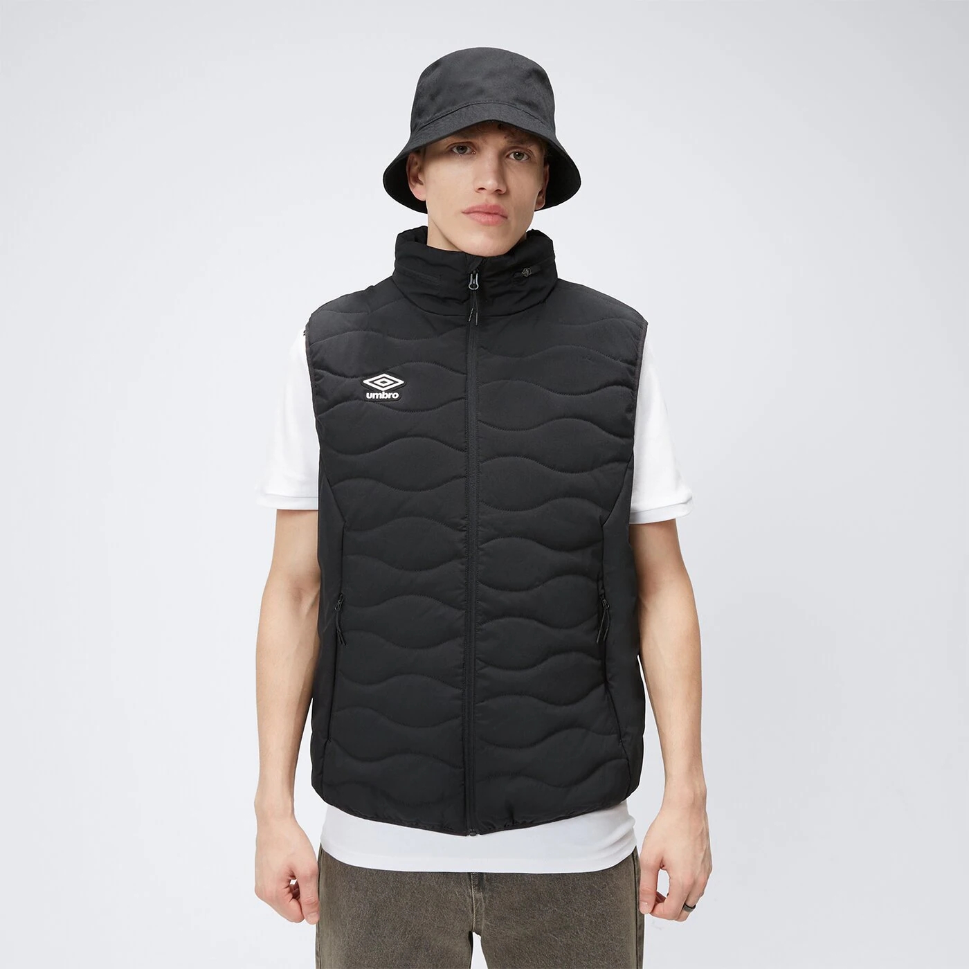 Куртка Umbro Bini с капюшоном, черный цена и фото