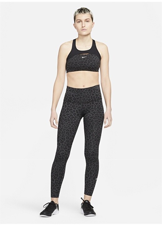 

Черно-серые женские леггинсы Nike
