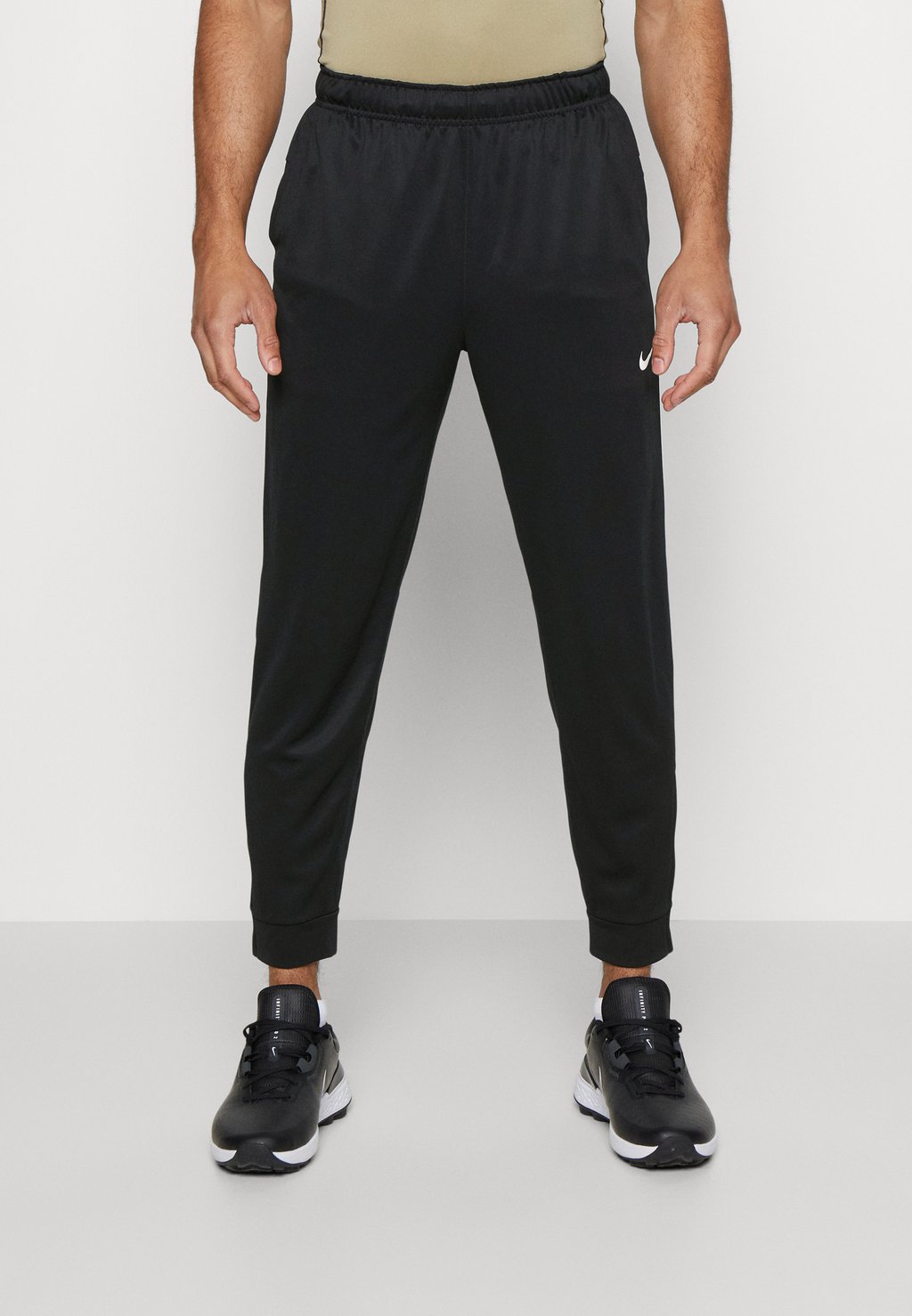 Спортивные брюки TOTALITY PANT Nike, черный/белый спортивные брюки pant taper nike черный белый
