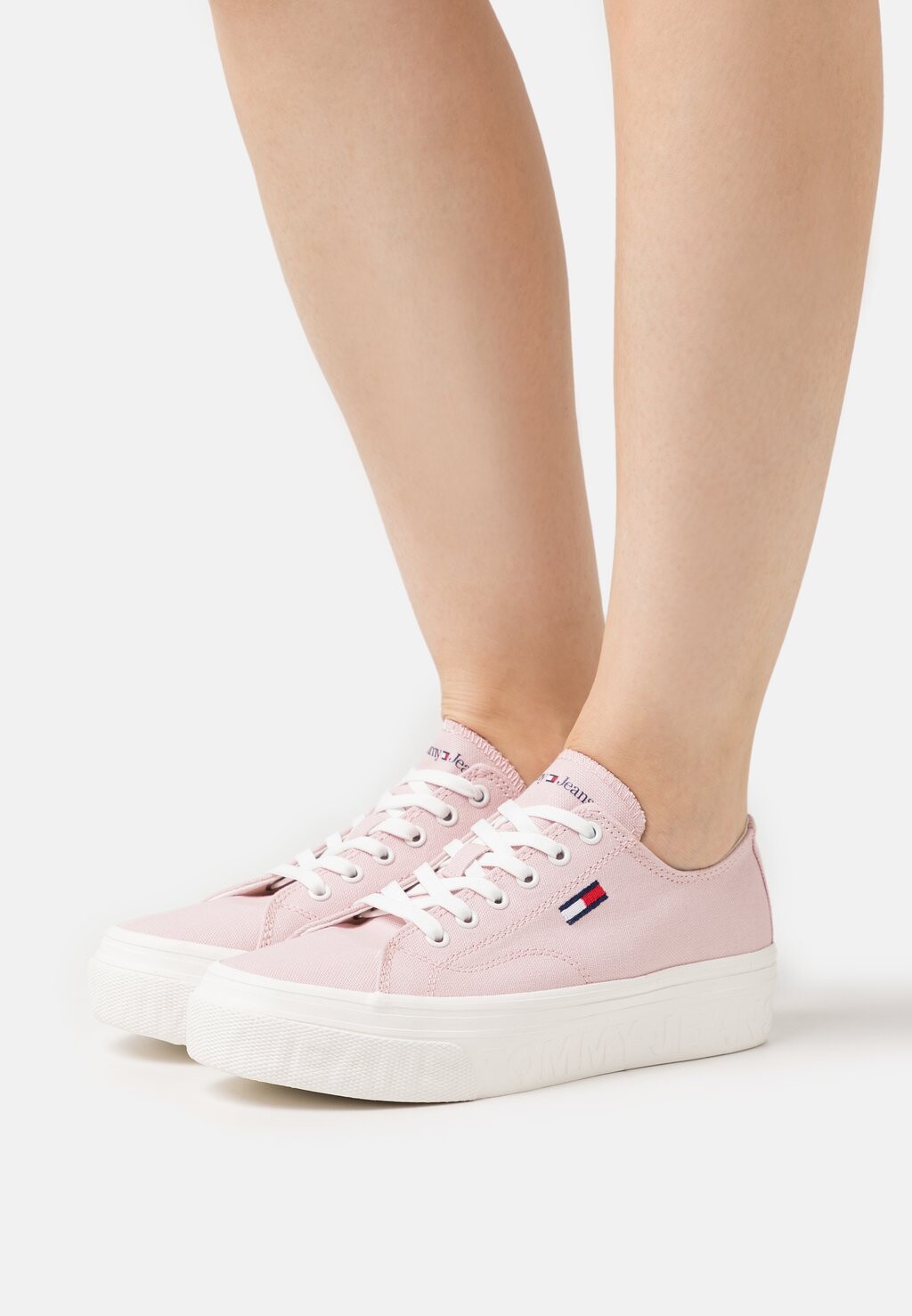 

Кроссовки Tommy Jeans