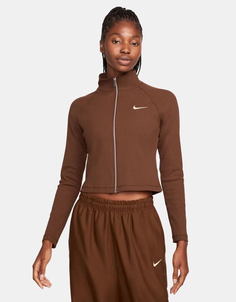 

Топ в рубчик на молнии Nike Trend цвета какао