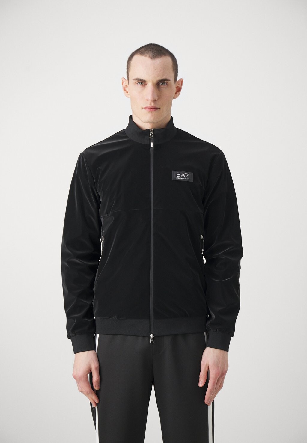 

Куртка бомбер EA7 Emporio Armani, черный