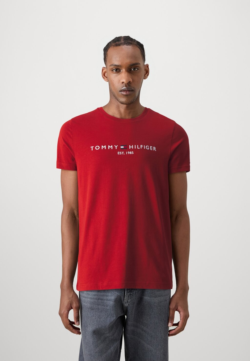 

Футболка с принтом Logo Tee Tommy Hilfiger, красный