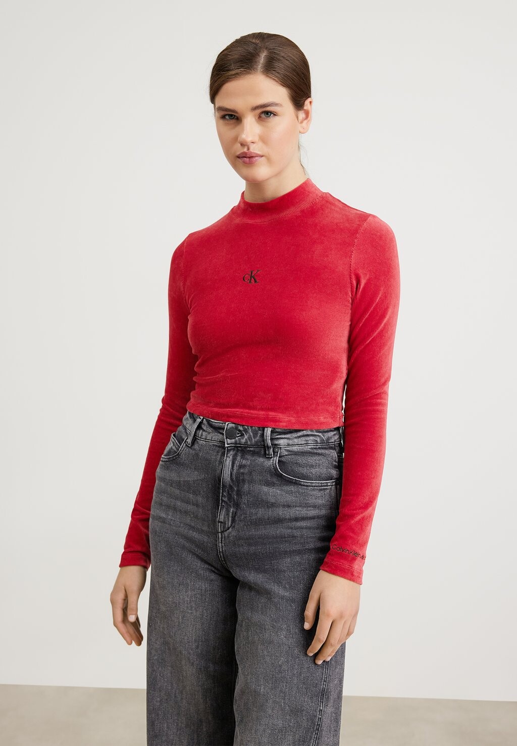

Футболка с длинными рукавами LONG SLEEVE Calvin Klein Jeans, ярко-красный цвет