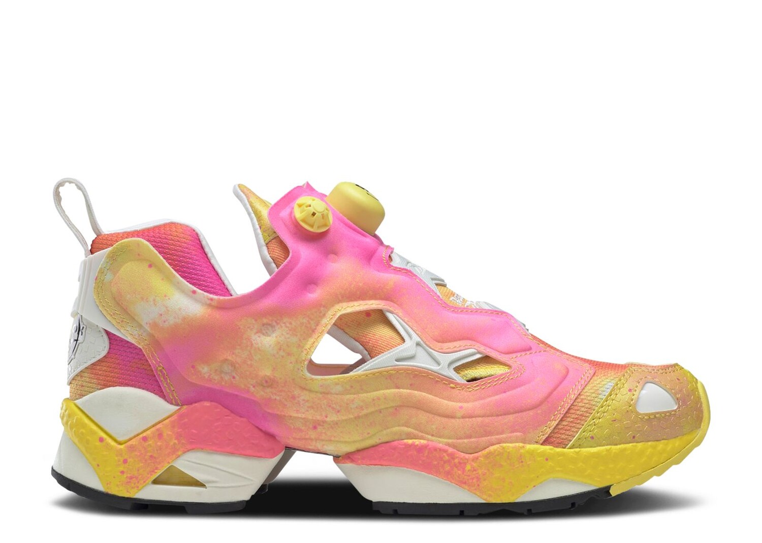 

Кроссовки Reebok Smiley X Instapump Fury '50Th Anniversary', розовый