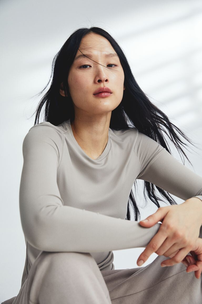 

Рубашка с длинными рукавами из микрофибры H&M, серый