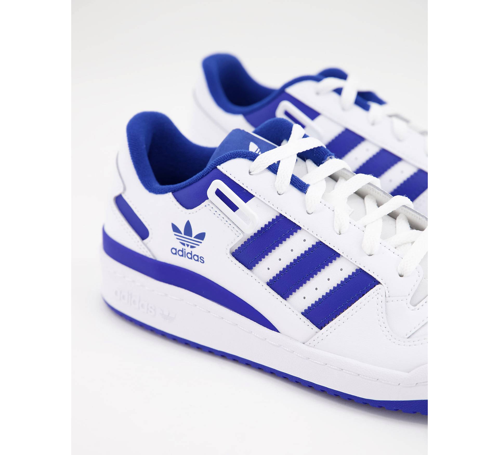 Форум блу. Кроссовки adidas forum 84 Low. Adidas forum Low 84 синие. Adidas forum 84 Low White Blue. Adidas Originals forum 84 Low.