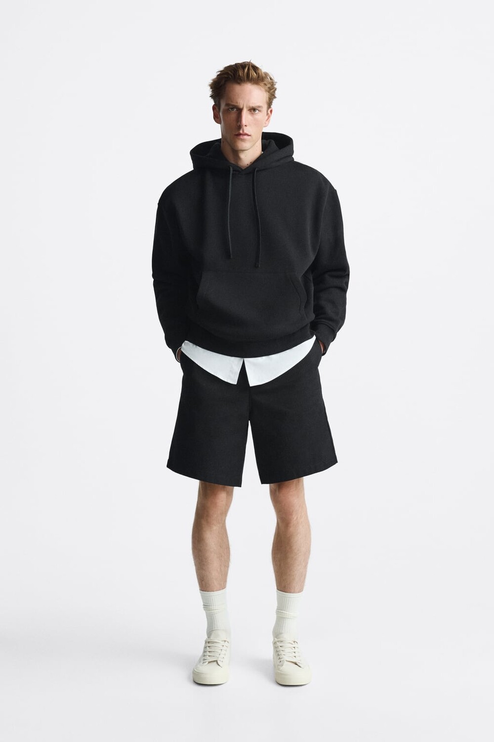 

Толстовка с капюшоном ZARA, черный