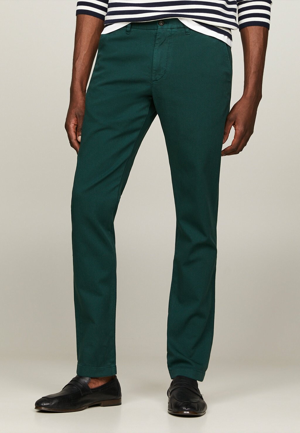 

Брюки чинос SLIM Tommy Hilfiger, зеленый