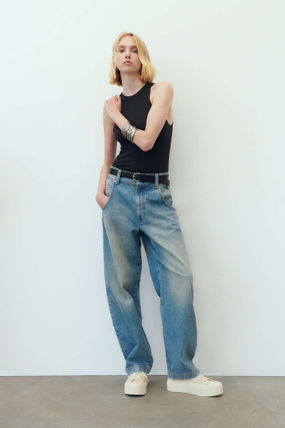 

Кроссовки на плоской подошве Zara, экрю белый
