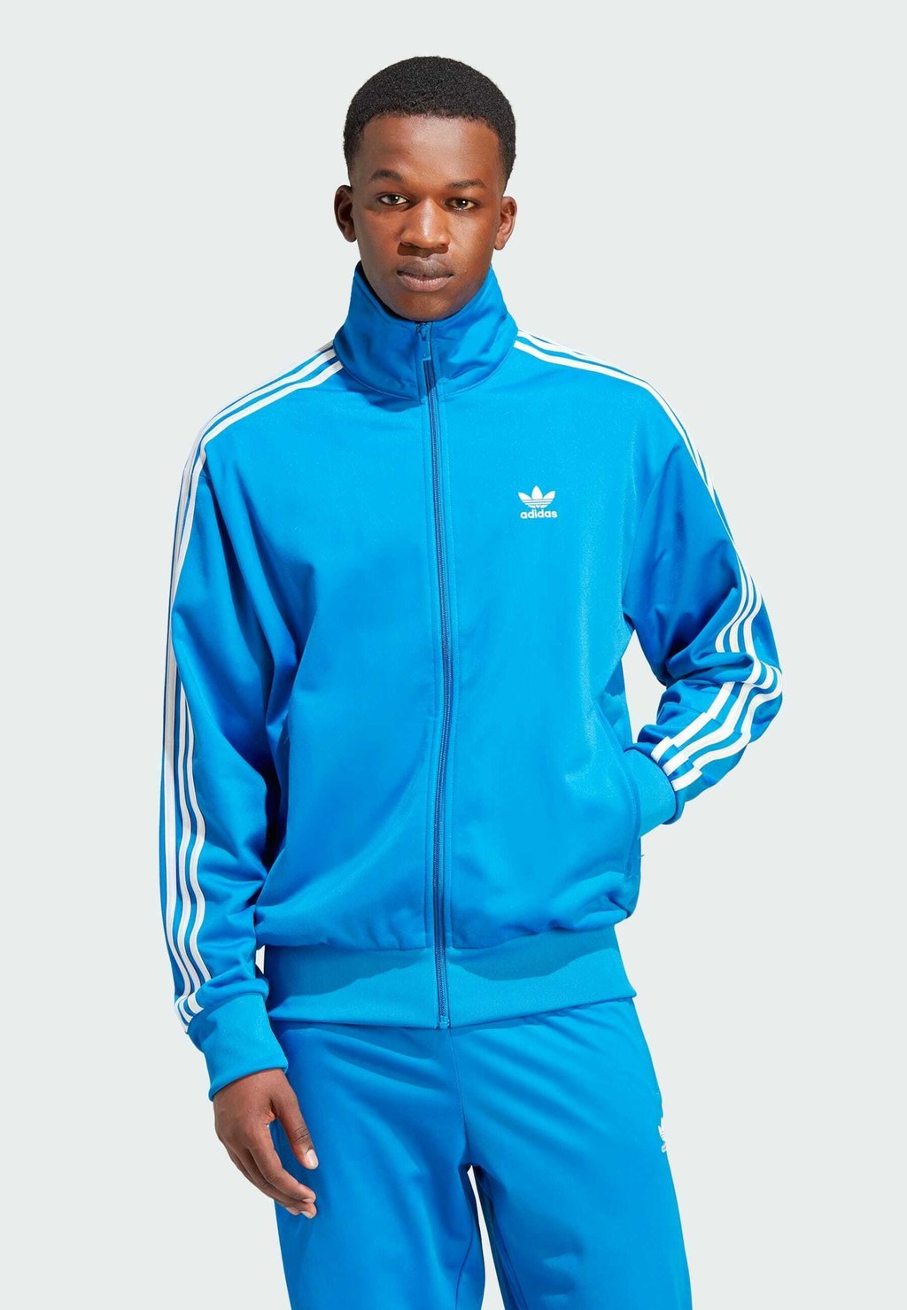 Куртка межсезонная Fbird adidas Originals, цвет blue bird white спиннинг favorite white bird