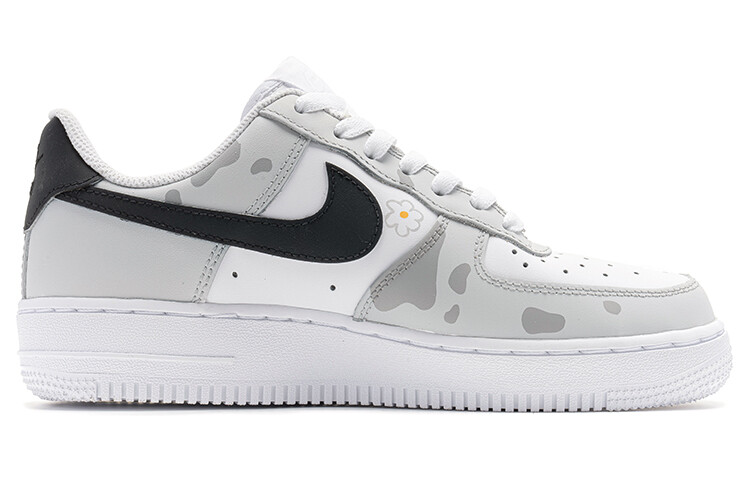 

Женские кроссовки для скейтбординга Nike Air Force 1