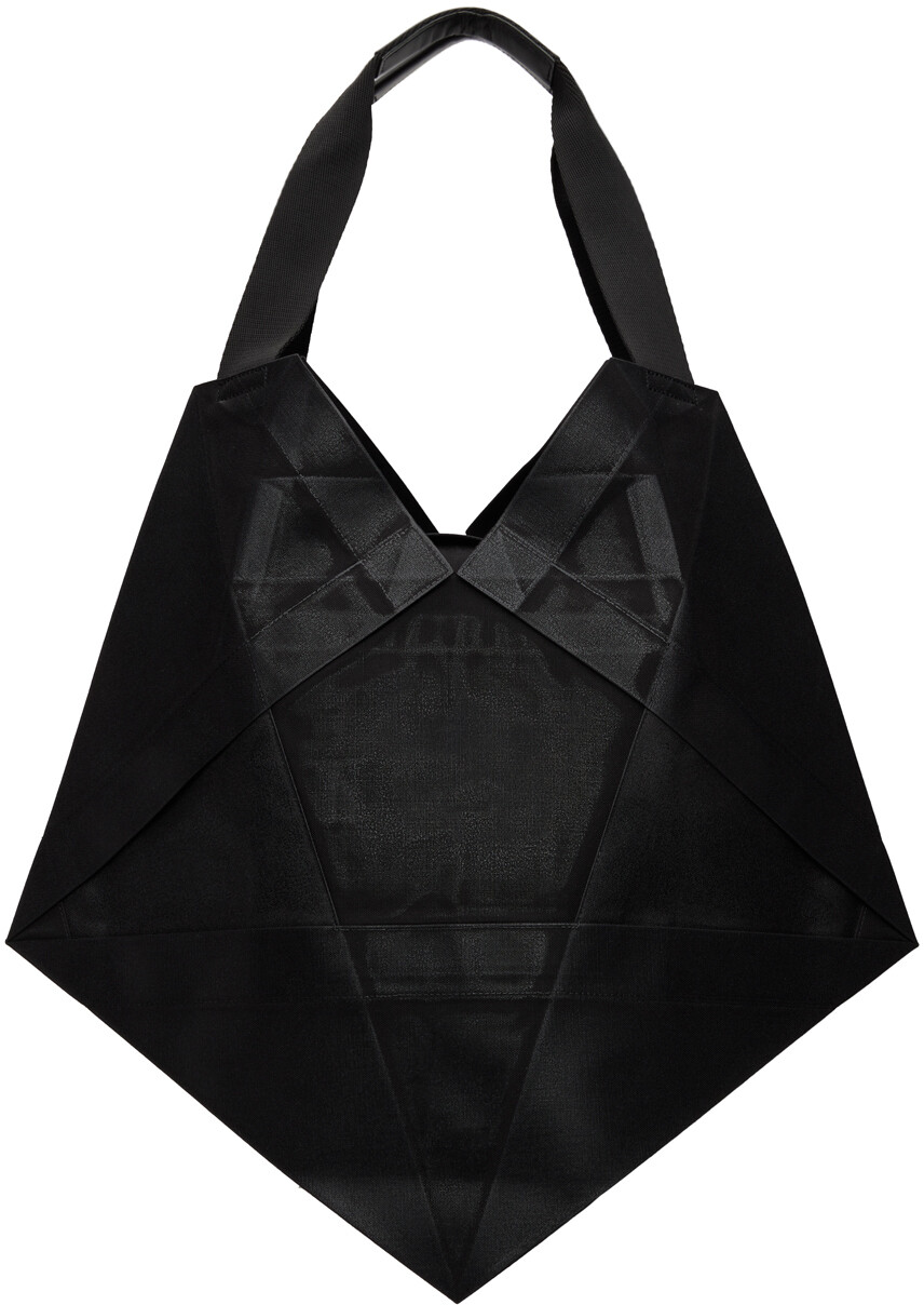 

Черная сумка-тоут Standard 4 132 5. Issey Miyake