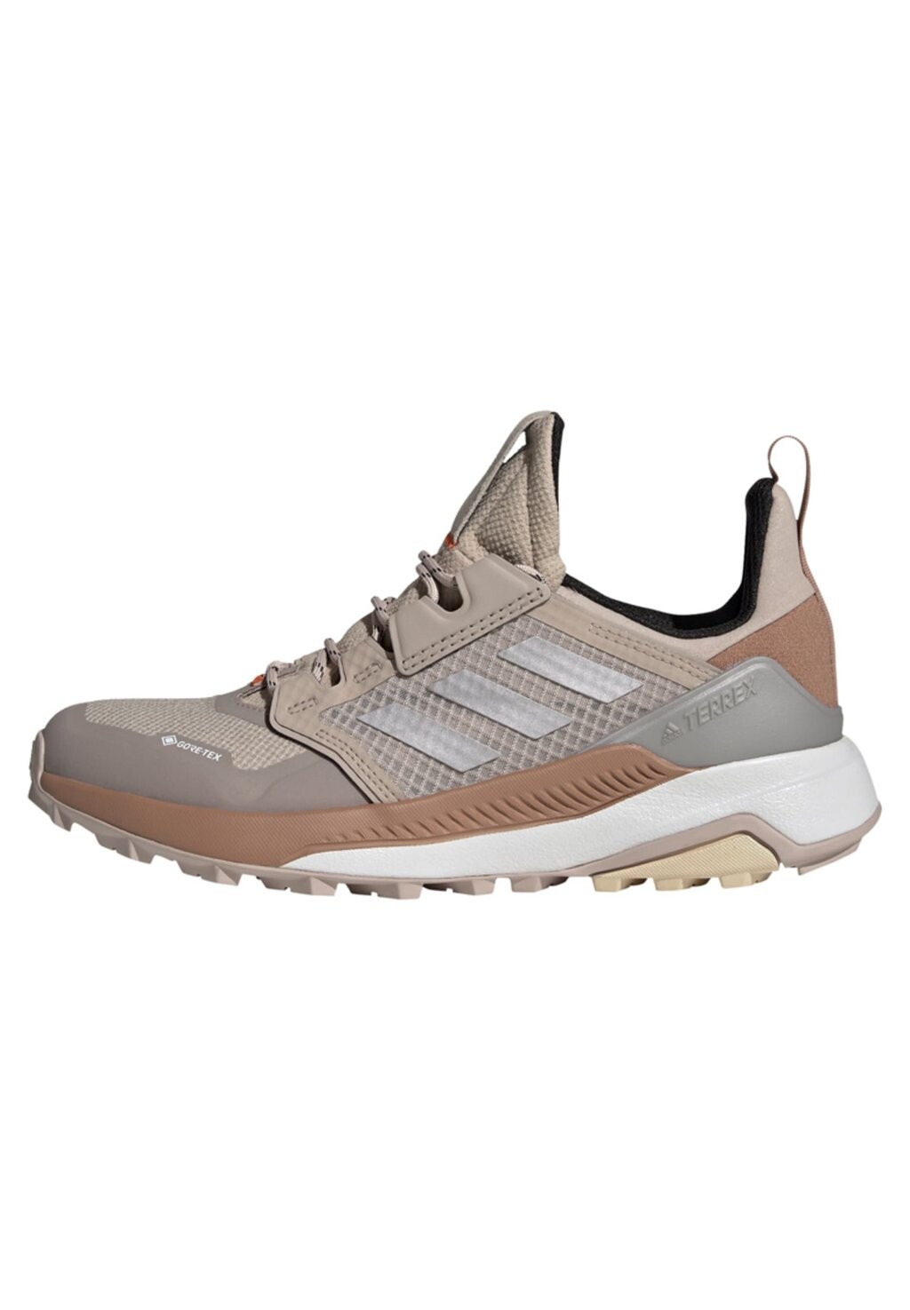 

Обувь для походов Adidas