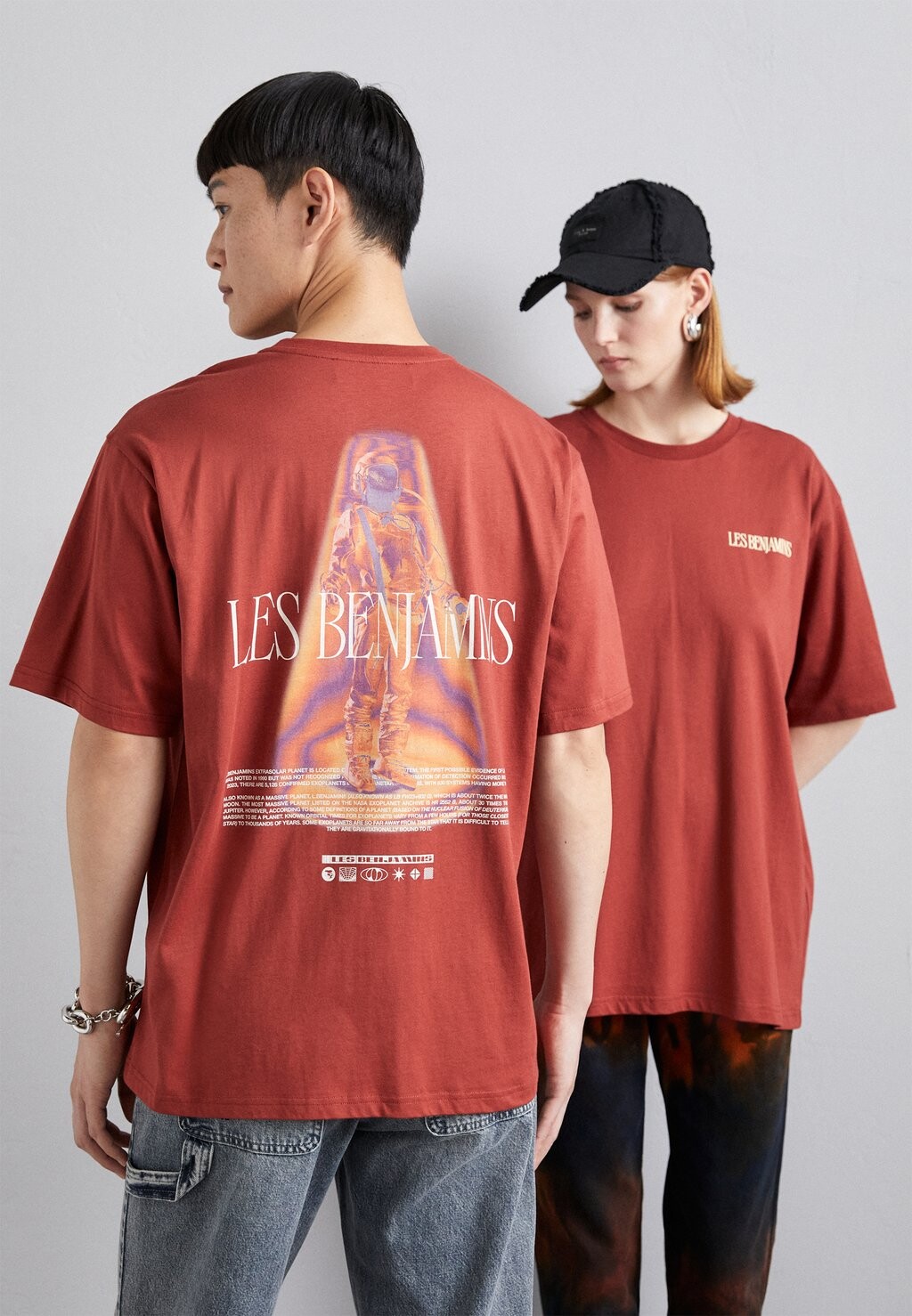 

Футболка с принтом RELAXED TEE UNISEX Les Benjamins, гранат