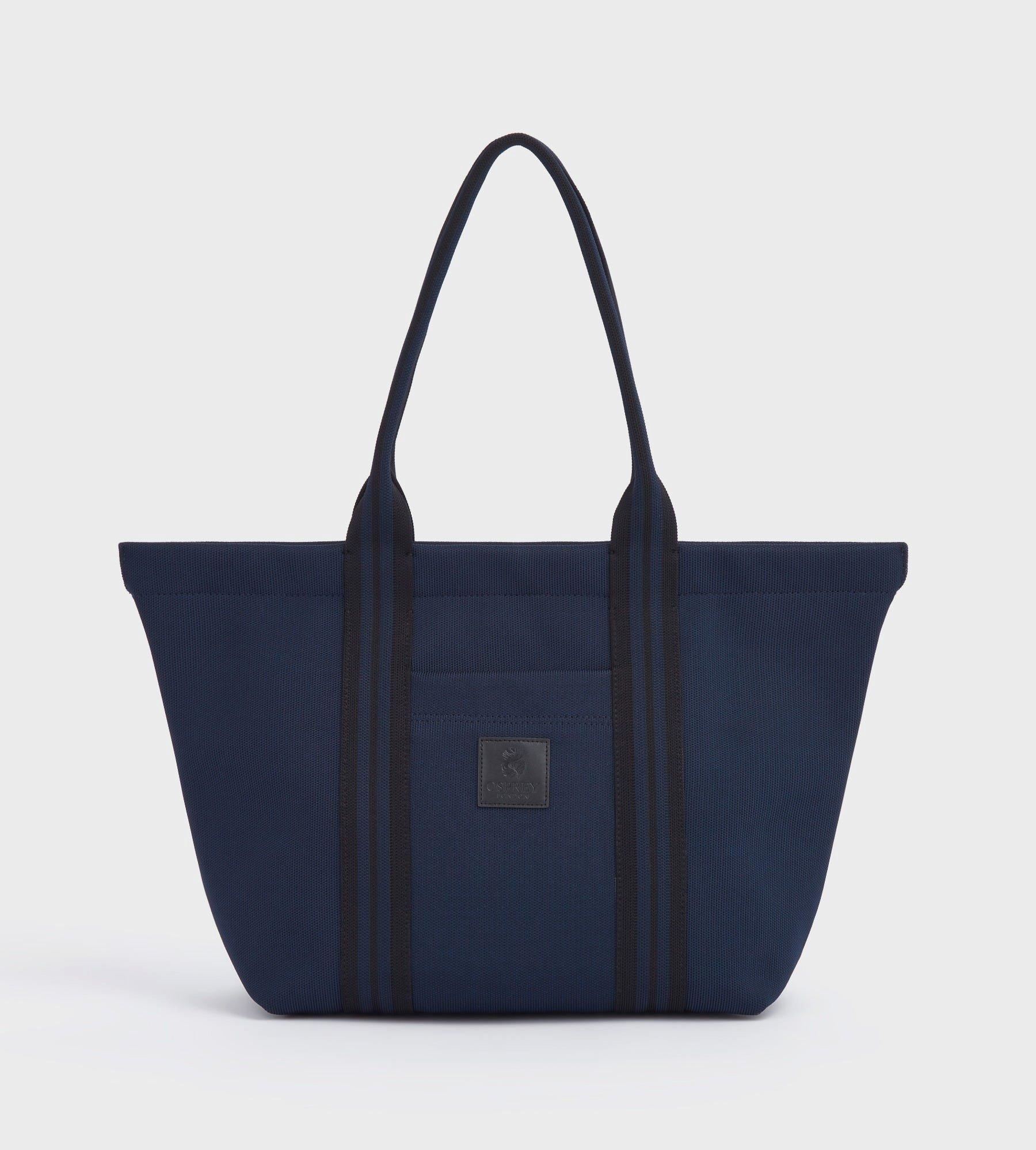 цена Вязаная сумка-тоут из переработанных материалов OSPREY LONDON, темно-синий