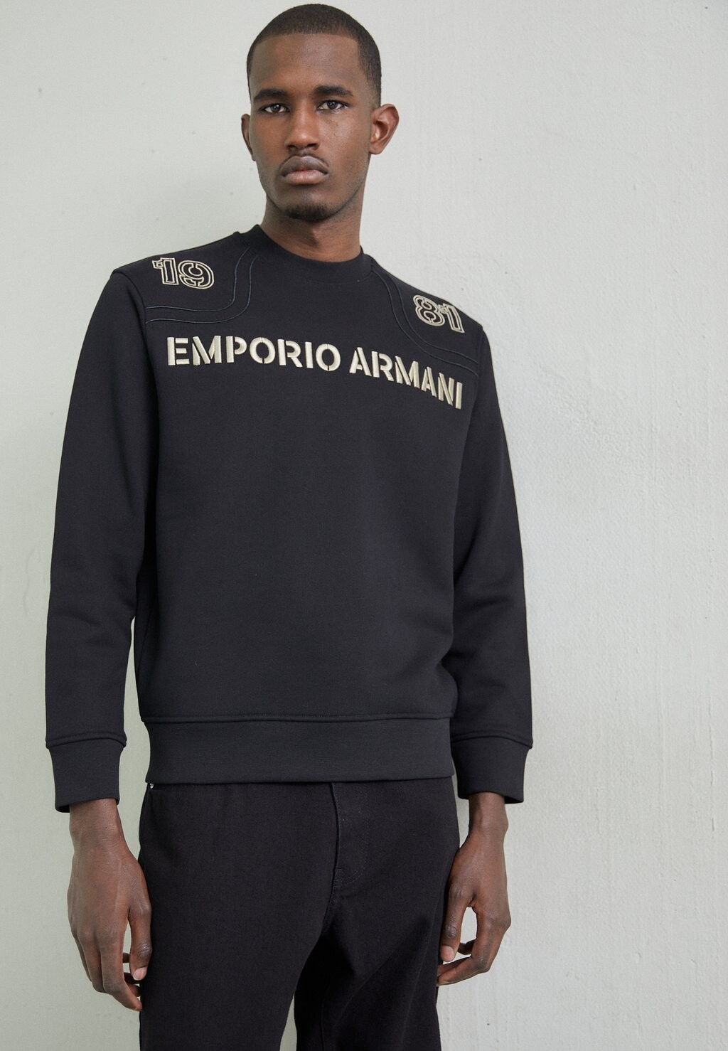 

Толстовка Emporio Armani, черный