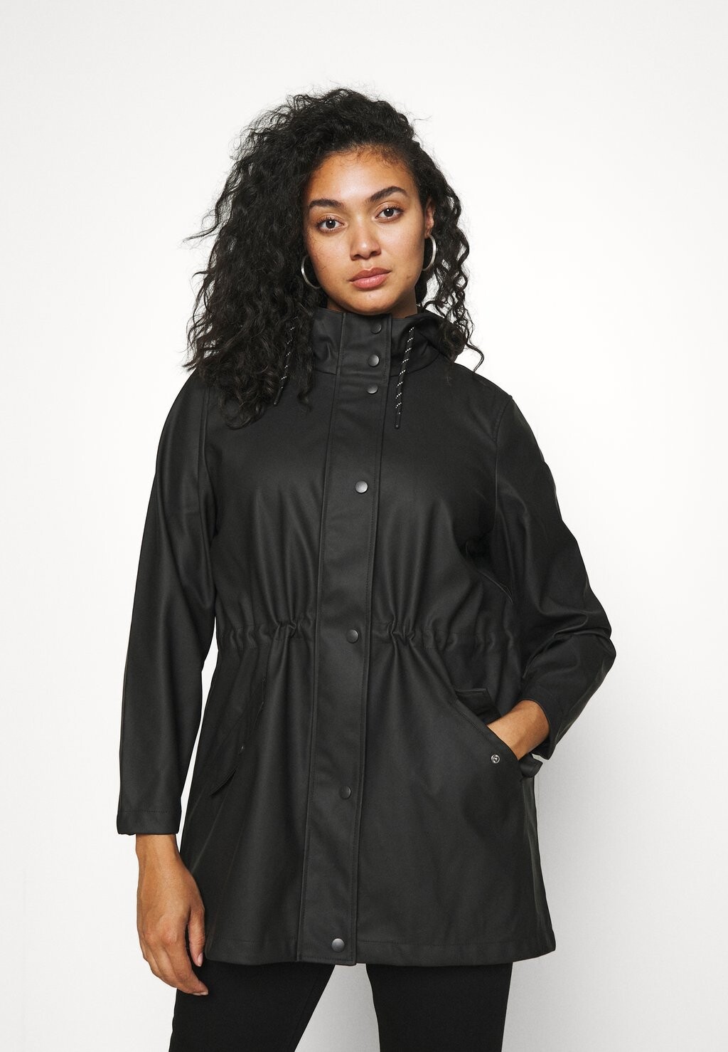 

Парка Vero Moda, черный