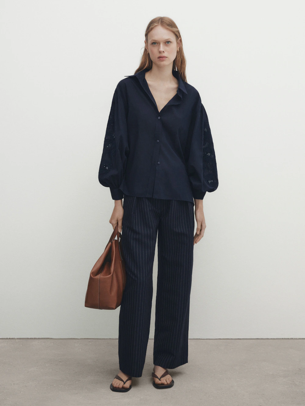 

Рубашка из вуали с вышивкой на рукавах Massimo Dutti, синий