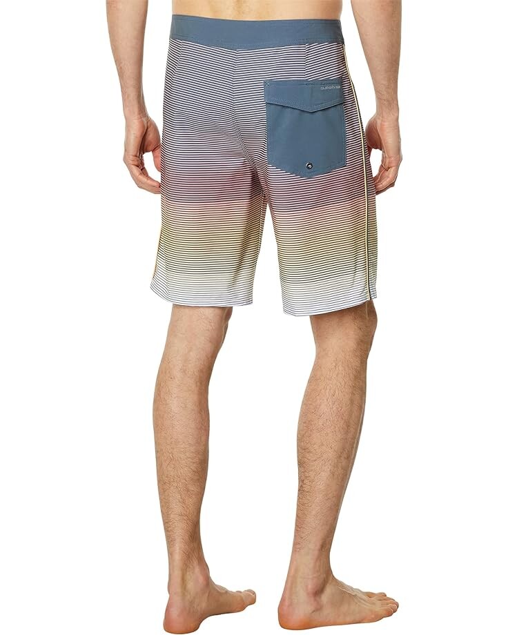 

Шорты для плавания Quiksilver Surfsilk Massive 20" Boardshorts, цвет Wheat